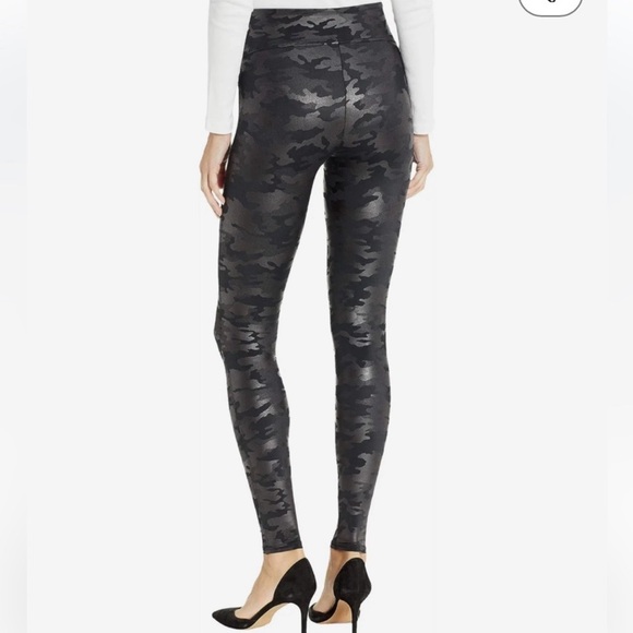 SPANX Faux Leather Black Camo Leggings Size Medium - Picture 2 of 6